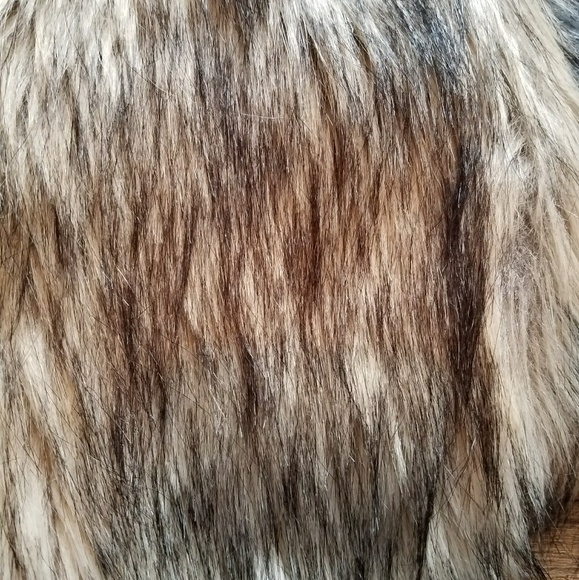 *SOLD* H&M Fur Vest - Picture 2 of 4